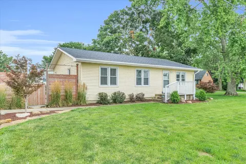 106 S Washington St, Sidney, IL 61877
