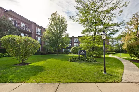 1290 N Western Ave #310, Lake Forest, IL 60045