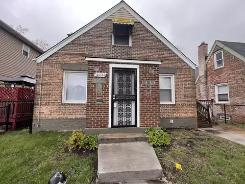 10233 S Hoxie Ave, Chicago, IL 60617