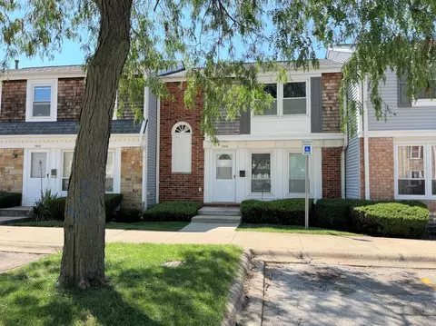 1964 Chelmsford Pl, Hoffman Estates, IL 60169