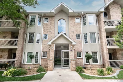 7779 Bristol Park Dr #1NE, Tinley Park, IL 60477