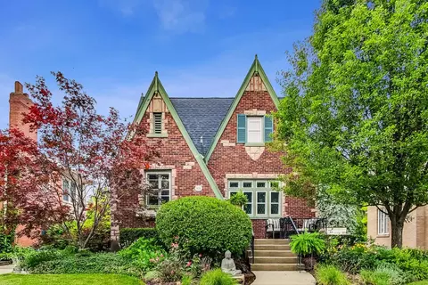 931 N Marion St, Oak Park, IL 60302