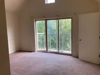 Bedroom - 1142 E 46th St, Chicago, IL 60653 photo 1 of 1