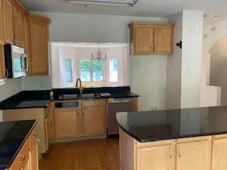 Kitchen - 1142 E 46th St, Chicago, IL 60653 photo 2 of 2