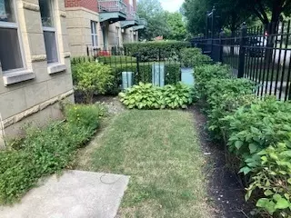 Exterior - 1142 E 46th St, Chicago, IL 60653 photo 2 of 2