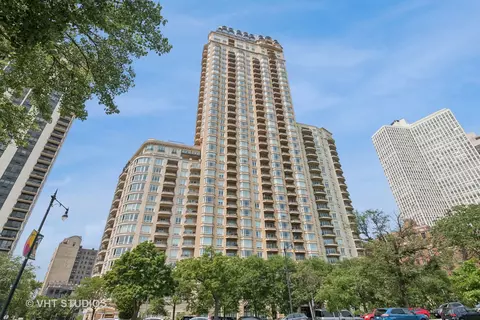 2550 N Lakeview Ave #S3401, Chicago, IL 60614