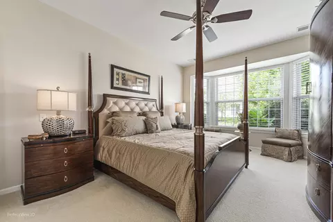 2828 Beacon Point Cir, Elgin, IL 60124 photo 9