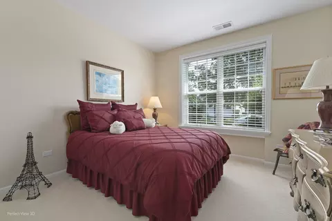 2828 Beacon Point Cir, Elgin, IL 60124 photo 13
