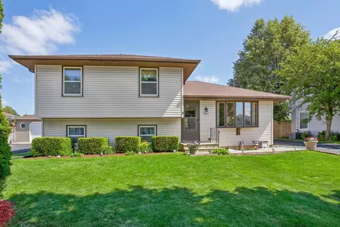 2907 Streitz Dr, Joliet, IL 60435