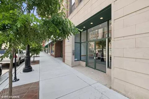 3160 N Lincoln Ave #504, Chicago, IL 60657