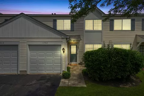 1352 Normantown Rd, Naperville, IL 60564