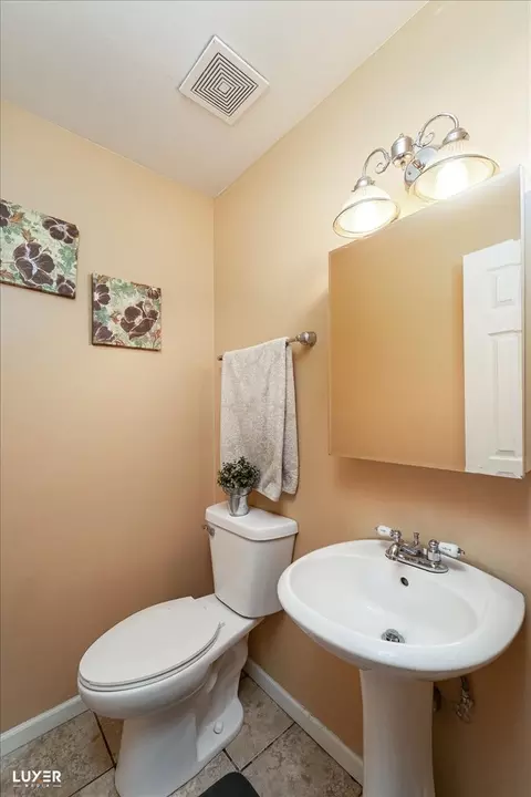 4448 Adele Ln, Oak Forest, IL 60452 photo 23