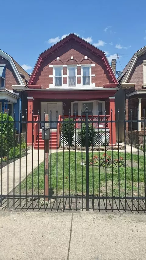 4218 W West End Ave, Chicago, IL 60624