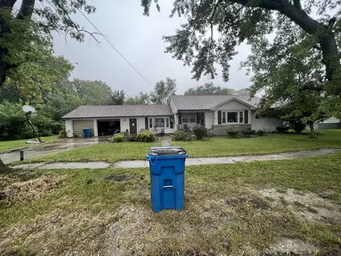 222 N Walnut St, Milford, IL 60953