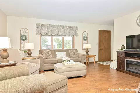 1105 3rd St, Harvard, IL 60033 photo 5