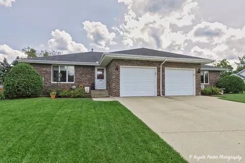 1105 3rd St, Harvard, IL 60033 photo 3