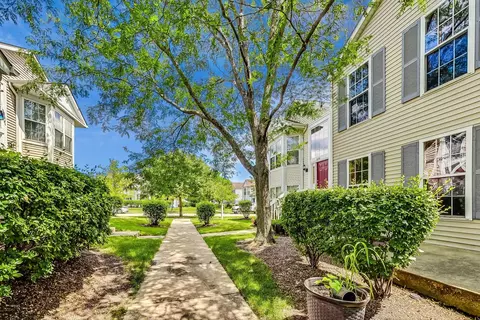 Exterior - 837 Symphony Dr, Aurora, IL 60504 photo 3 of 4
