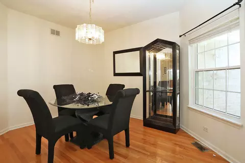 Dining - 344 Bay Dr, Itasca, IL 60143 photo 3 of 4