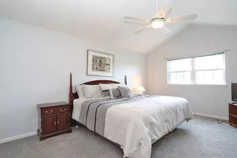 Bedroom - 344 Bay Dr, Itasca, IL 60143 photo 1 of 6