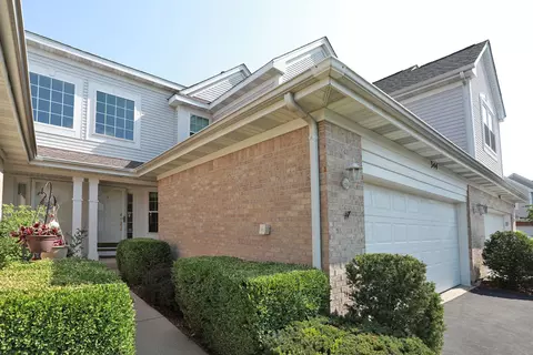 Exterior - 344 Bay Dr, Itasca, IL 60143 photo 2 of 5