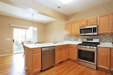Kitchen - 344 Bay Dr, Itasca, IL 60143 photo 1 of 3