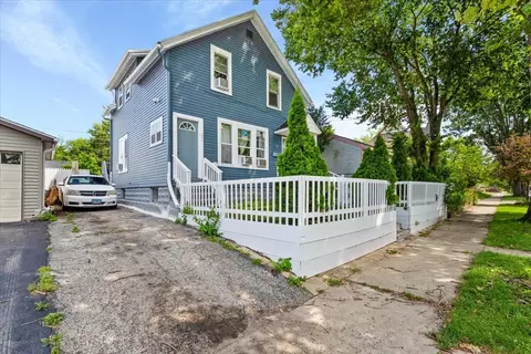 63 N East Ave, Aurora, IL 60505