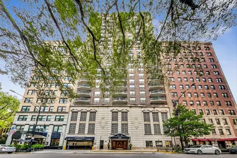 1250 N Dearborn St #6E, Chicago, IL 60610