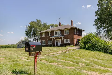 128 E Brown St, Franklin Grove, IL 61031
