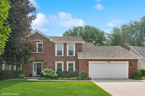 940 Windhaven Rd, Libertyville, IL 60048