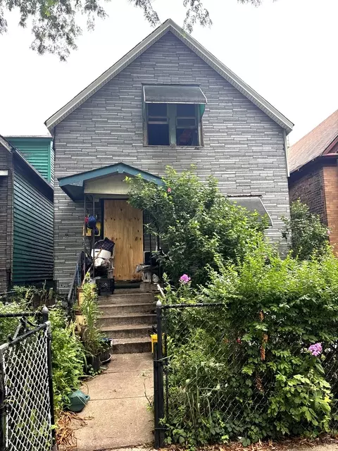 5627 S Emerald Ave, Chicago, IL 60621 photo 2