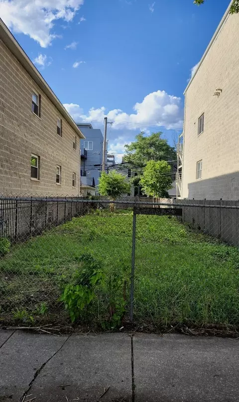 2900 W Palmer St, Chicago, IL 60647