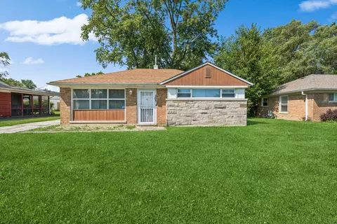 203 Mantua St, Park Forest, IL 60466