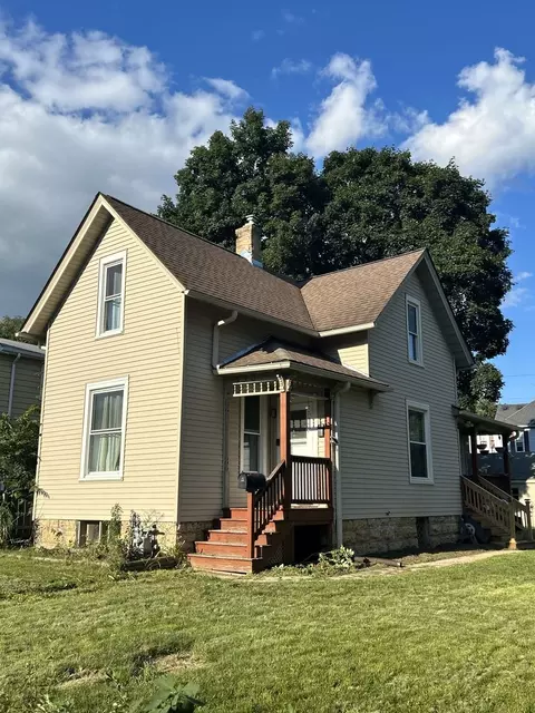 330 S Chicago Ave, Rockford, IL 61103