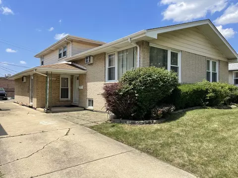 10220 S Kenton Ave, Oak Lawn, IL 60453