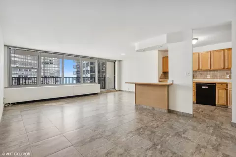 400 E Randolph St #2525, Chicago, IL 60601 photo 2