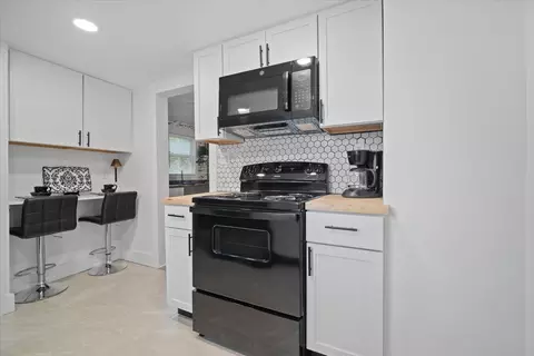 Kitchen - 306 E Stewart St, Bloomington, IL 61701 photo 4 of 4