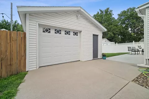 Other - 306 E Stewart St, Bloomington, IL 61701 photo 4 of 4