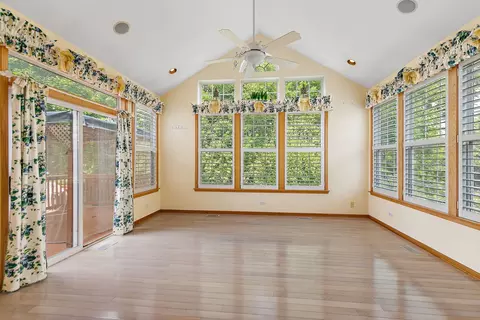 1427 Angle Tarn, West Dundee, IL 60118 photo 9