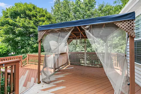 1427 Angle Tarn, West Dundee, IL 60118 photo 31