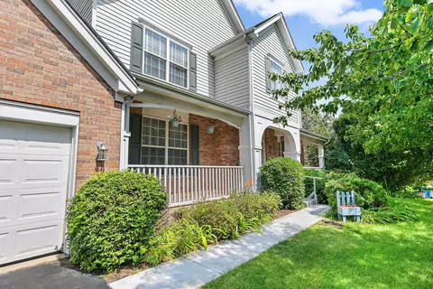1427 Angle Tarn, West Dundee, IL 60118 photo 3