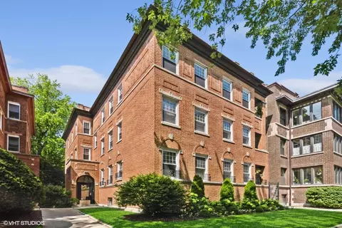 828 W Gunnison St #1N, Chicago, IL 60640