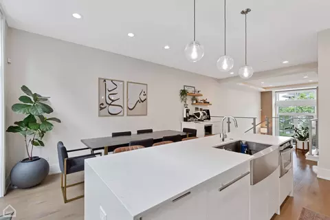 1013 E 62nd St, Chicago, IL 60637 photo 13