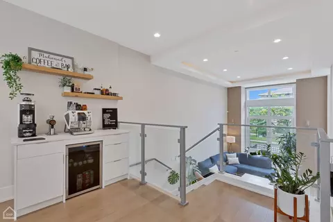 1013 E 62nd St, Chicago, IL 60637 photo 14
