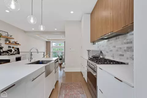 1013 E 62nd St, Chicago, IL 60637 photo 12