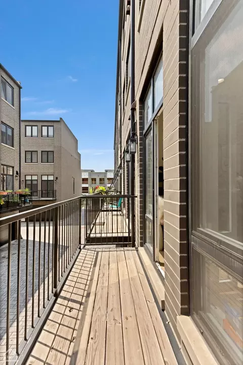 1013 E 62nd St, Chicago, IL 60637 photo 9