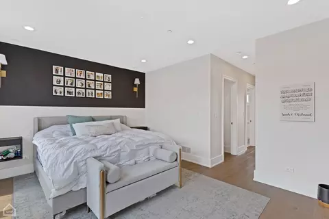 1013 E 62nd St, Chicago, IL 60637 photo 26