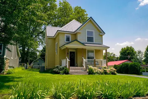209 Clark St, Monroe Center, IL 61052