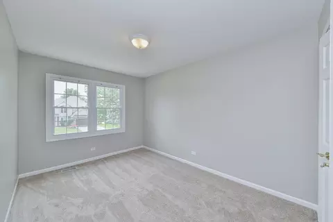 Bedroom - 2846 Mapleside Ct, Aurora, IL 60502 photo 3 of 4