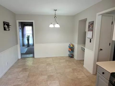 2020 Alschuler Dr, Aurora, IL 60506 photo 8