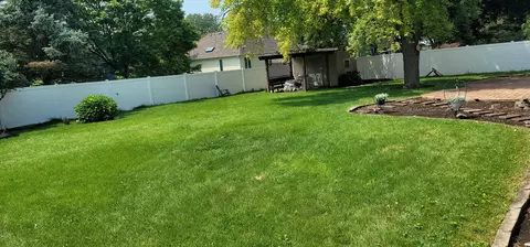 2020 Alschuler Dr, Aurora, IL 60506 photo 6